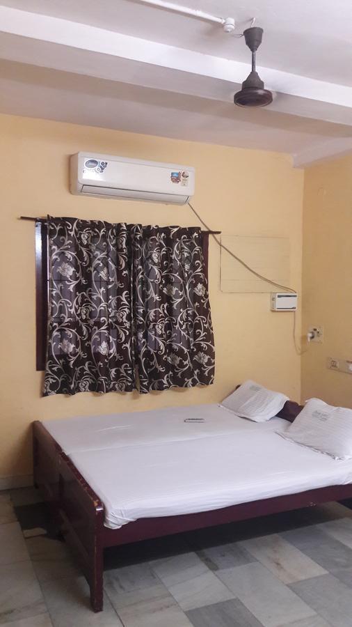 Raamlaxmi Guest House Chennai Eksteriør billede